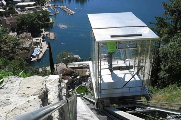 Yamaç ( Yatay ) Asansörü